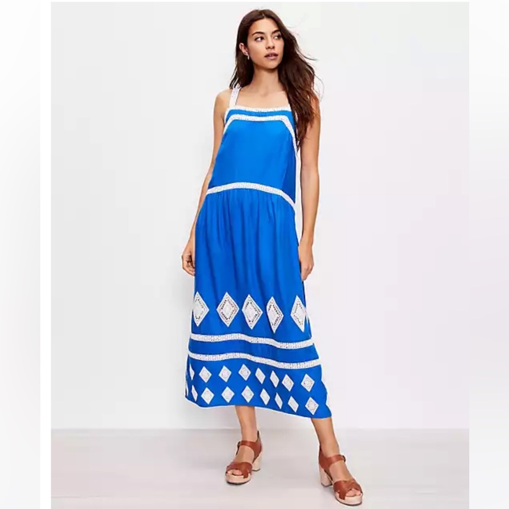 LOFT Petite Embroidered Midi
Swing Dress in size Small